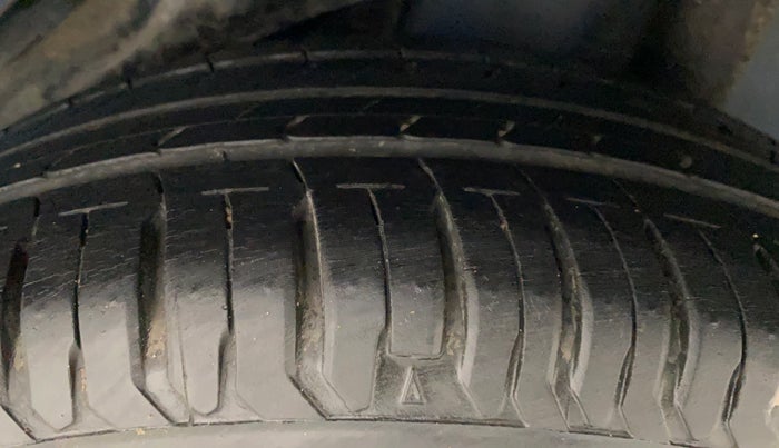 2012 Honda Brio V MT, Petrol, Manual, 56,126 km, Left Rear Tyre Tread