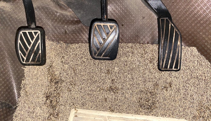 2015 Maruti Ertiga VXI CNG, CNG, Manual, 1,07,500 km, Pedals