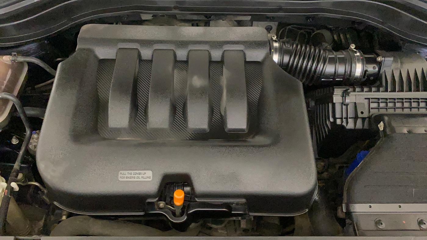 2021 Mahindra XUV700 AX7 Petrol MT 7 STR, Petrol, Manual, 88,649 km, Engine View