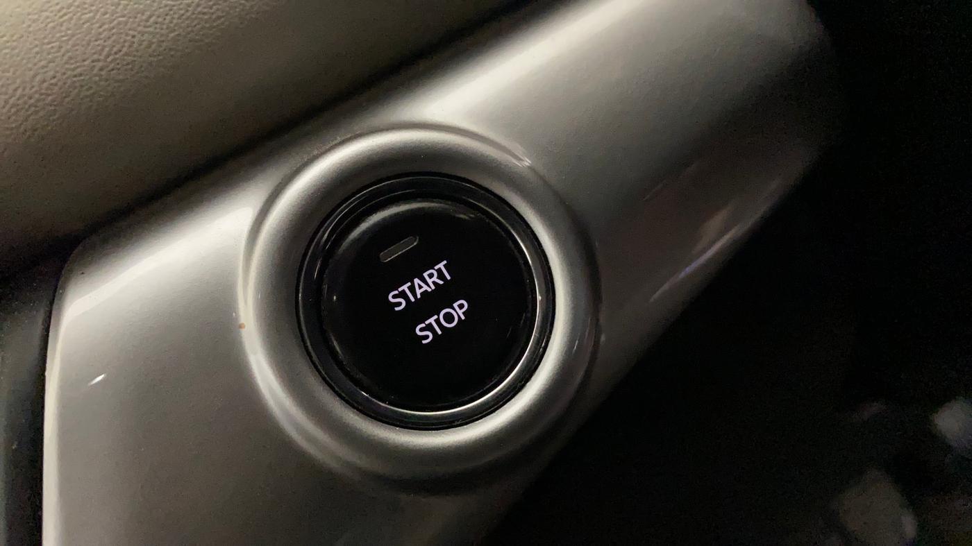 2021 Mahindra XUV700 AX7 Petrol MT 7 STR, Petrol, Manual, 88,649 km, Keyless Start/ Stop Button