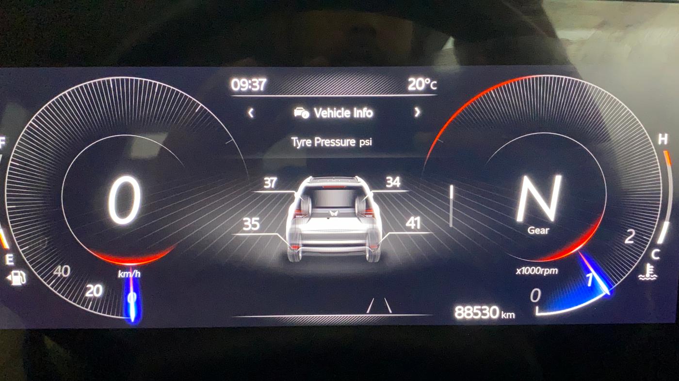 2021 Mahindra XUV700 AX7 Petrol MT 7 STR, Petrol, Manual, 88,649 km, Odometer Image