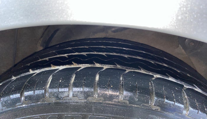 2017 Hyundai Verna 1.6 VTVT SX AT, Petrol, Automatic, 56,886 km, Left Rear Tyre Tread