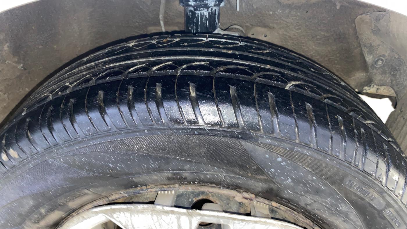 2012 Hyundai i20 MAGNA 1.2, Petrol, Manual, 64,466 km, Right Front Tyre Tread
