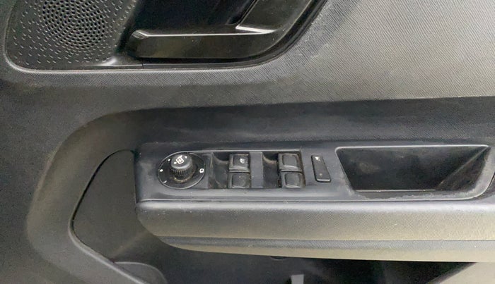 2022 Tata PUNCH CREATIVE 1.2 AMT KAZIRANGA EDITION , Petrol, Automatic, 72,486 km, Driver Side Door Panels Control