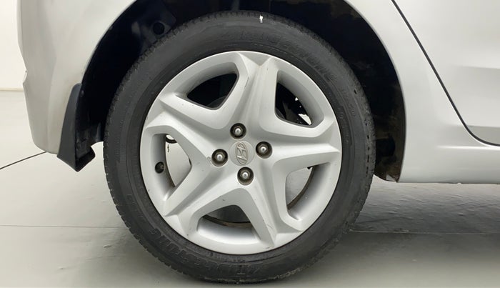 2017 Hyundai Elite i20 ASTA 1.2, Petrol, Manual, 24,418 km, Right Rear Wheel