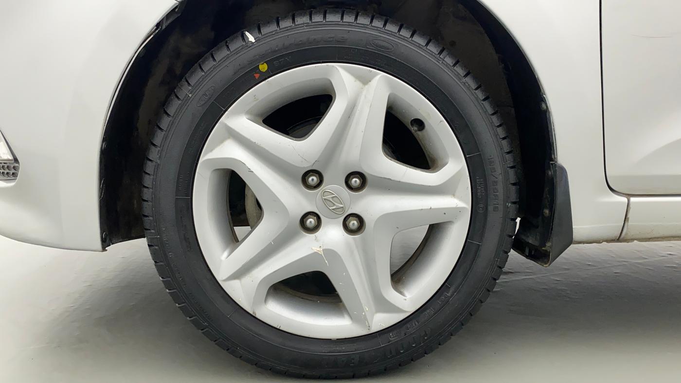 2017 Hyundai Elite i20 ASTA 1.2, Petrol, Manual, 24,418 km, Left Front Wheel