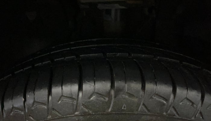 2021 Tata ALTROZ XE PETROL, Petrol, Manual, 75,412 km, Left Front Tyre Tread