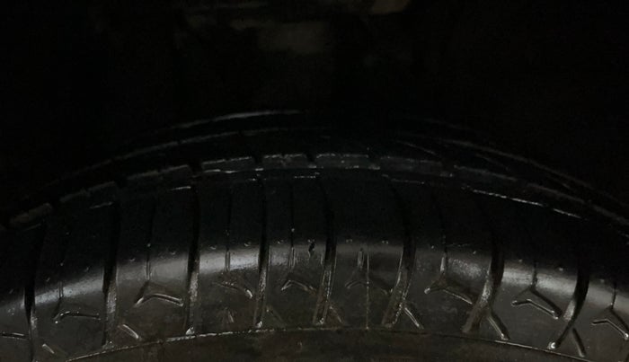 2021 Tata ALTROZ XE PETROL, Petrol, Manual, 75,412 km, Right Front Tyre Tread