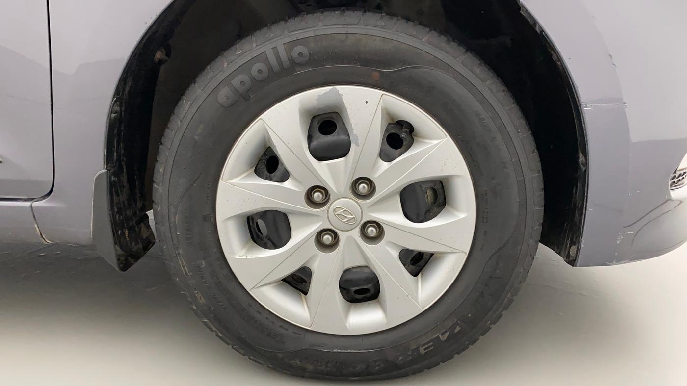 2014 Hyundai Elite i20 SPORTZ 1.2, Petrol, Manual, 22,409 km, Right Front Wheel