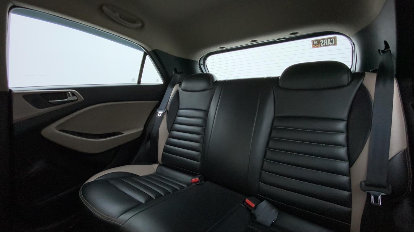 2014 Hyundai Elite i20 SPORTZ 1.2, Petrol, Manual, 22,409 km, Right Side Rear Door Cabin