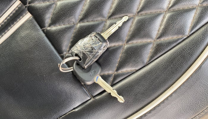 2018 Hyundai Grand i10 SPORTZ 1.2 KAPPA VTVT, Petrol, Manual, 37,122 km, Key Close Up