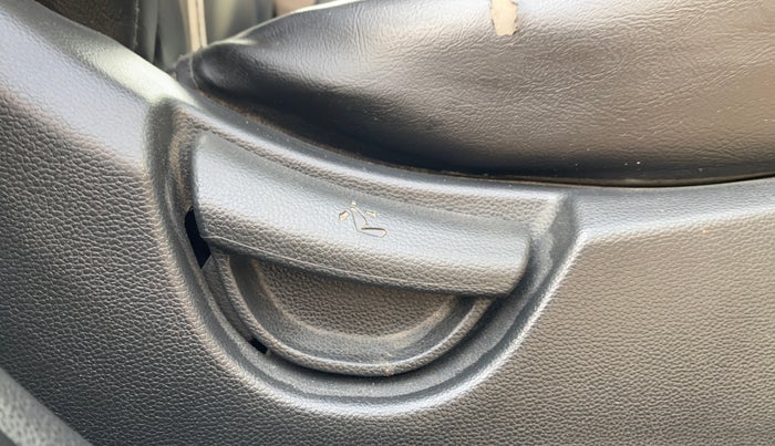 2018 Hyundai Grand i10 SPORTZ 1.2 KAPPA VTVT, Petrol, Manual, 37,122 km, Driver Side Adjustment Panel