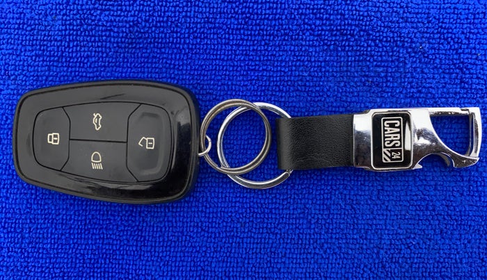 2021 Tata ALTROZ XT PETROL, Petrol, Manual, 46,596 km, Key Close Up