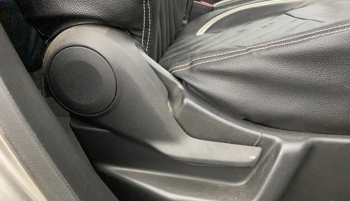 2024 Maruti New Wagon-R VXI CNG 1.0, CNG, Manual, 59,943 km, Driver Side Adjustment Panel