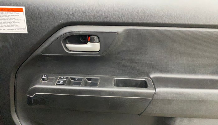 2024 Maruti New Wagon-R VXI CNG 1.0, CNG, Manual, 59,943 km, Driver Side Door Panels Control