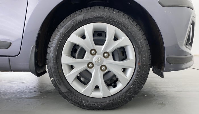 2015 Hyundai Grand i10 MAGNA 1.2 VTVT, Petrol, Manual, 28,858 km, Right Front Wheel