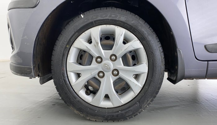2015 Hyundai Grand i10 MAGNA 1.2 VTVT, Petrol, Manual, 28,858 km, Left Front Wheel
