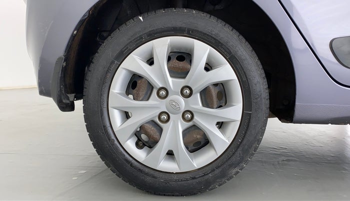 2015 Hyundai Grand i10 MAGNA 1.2 VTVT, Petrol, Manual, 28,858 km, Right Rear Wheel