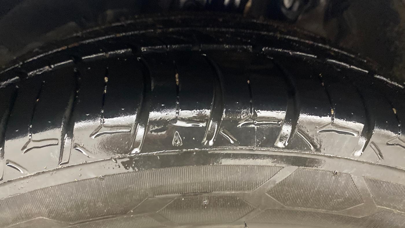2020 Toyota Glanza V, Petrol, Manual, 67,131 km, Left Front Tyre Tread