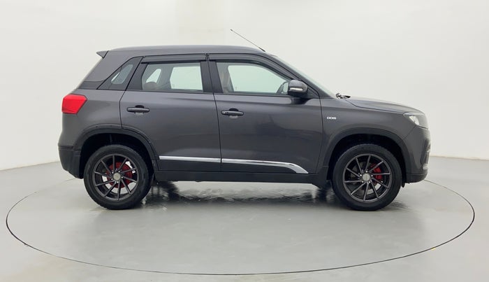 2020 Maruti Vitara Brezza ZDI + AMT, Diesel, Automatic, 18,659 km, Right Side
