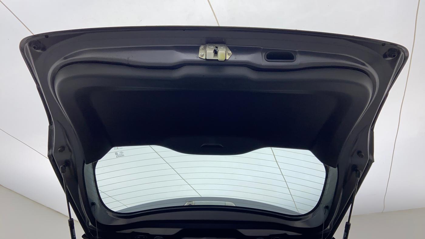 2020 Maruti Vitara Brezza ZDI + AMT, Diesel, Automatic, 18,659 km, Boot Door Open