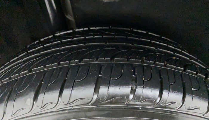2020 Maruti Vitara Brezza ZDI + AMT, Diesel, Automatic, 18,659 km, Right Rear Tyre Tread