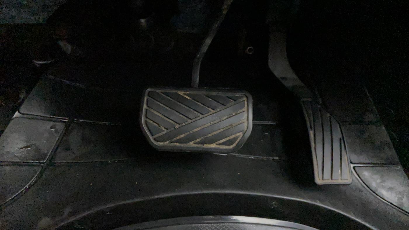 2020 Maruti Vitara Brezza ZDI + AMT, Diesel, Automatic, 18,659 km, Pedals
