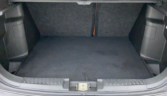 2020 Maruti Vitara Brezza ZDI + AMT, Diesel, Automatic, 18,659 km, Boot Inside