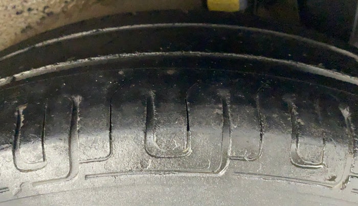 2014 Maruti Ritz VXI ELATE LIMITED EDITION, CNG, Manual, 78,575 km, Left Rear Tyre Tread