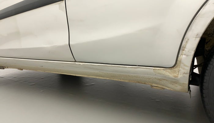 2014 Maruti Ritz VXI ELATE LIMITED EDITION, CNG, Manual, 78,575 km, Left running board - Minor scratches
