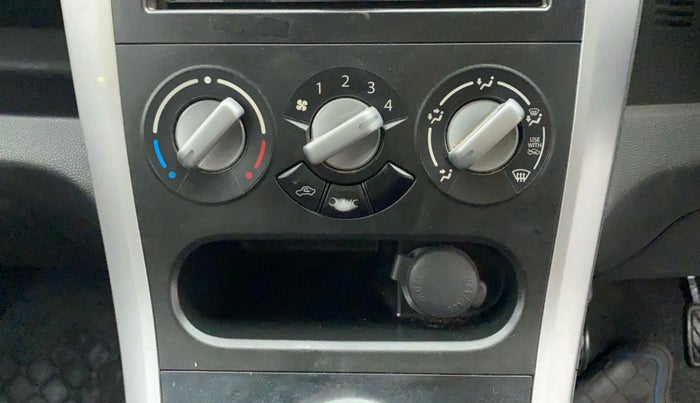 2014 Maruti Ritz VXI ELATE LIMITED EDITION, CNG, Manual, 78,575 km, Dashboard - Air Re-circulation knob is not working