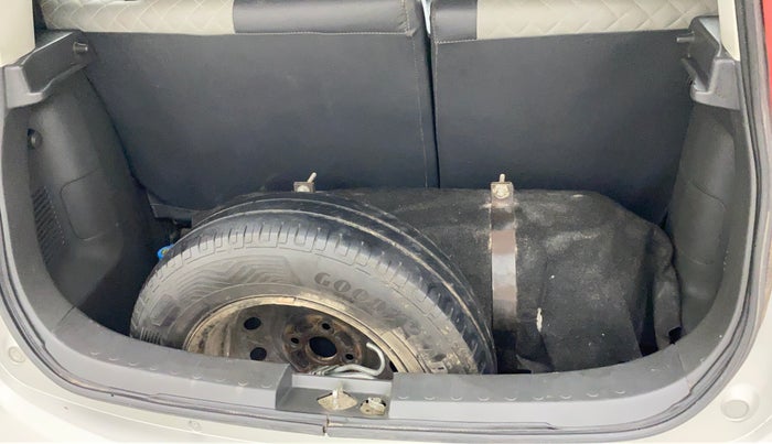 2014 Maruti Ritz VXI ELATE LIMITED EDITION, CNG, Manual, 78,575 km, Dicky (Boot door) - Parcel tray missing