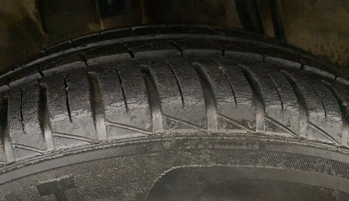 2020 Renault Kwid RXL, Petrol, Manual, 20,366 km, Right Rear Tyre Tread