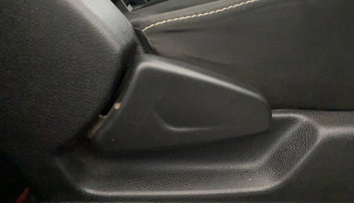 2020 Renault Kwid RXL, Petrol, Manual, 20,366 km, Driver Side Adjustment Panel