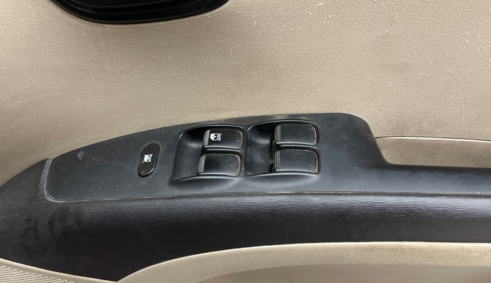 2014 Hyundai i10 MAGNA 1.1, Petrol, Manual, 63,939 km, Driver Side Door Panels Control