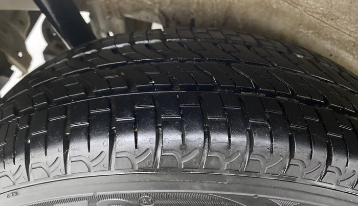 2015 Maruti Wagon R 1.0 VXI, Petrol, Manual, 42,824 km, Right Rear Tyre Tread