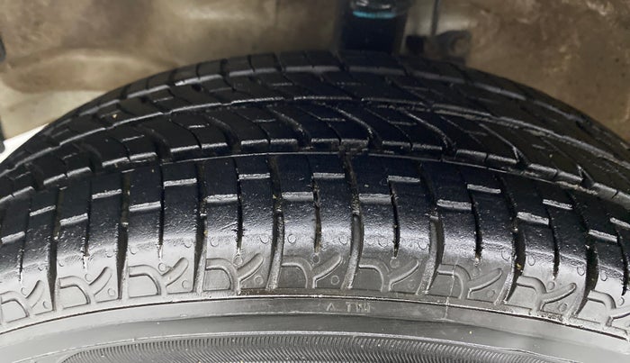 2015 Maruti Wagon R 1.0 VXI, Petrol, Manual, 42,824 km, Left Front Tyre Tread
