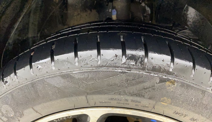 2021 Maruti Baleno ZETA PETROL 1.2, Petrol, Manual, 8,538 km, Right Front Tyre Tread