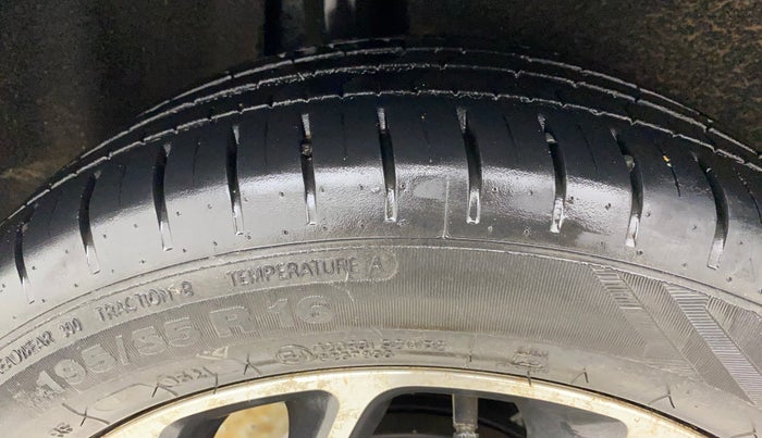 2021 Maruti Baleno ZETA PETROL 1.2, Petrol, Manual, 8,538 km, Right Rear Tyre Tread