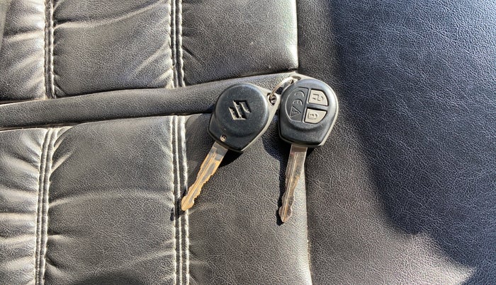 2018 Maruti Swift VXI AMT, Petrol, Automatic, 80,076 km, Key Close Up