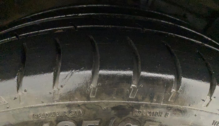2013 Maruti Ertiga ZDI, Diesel, Manual, 81,548 km, Right Rear Tyre Tread