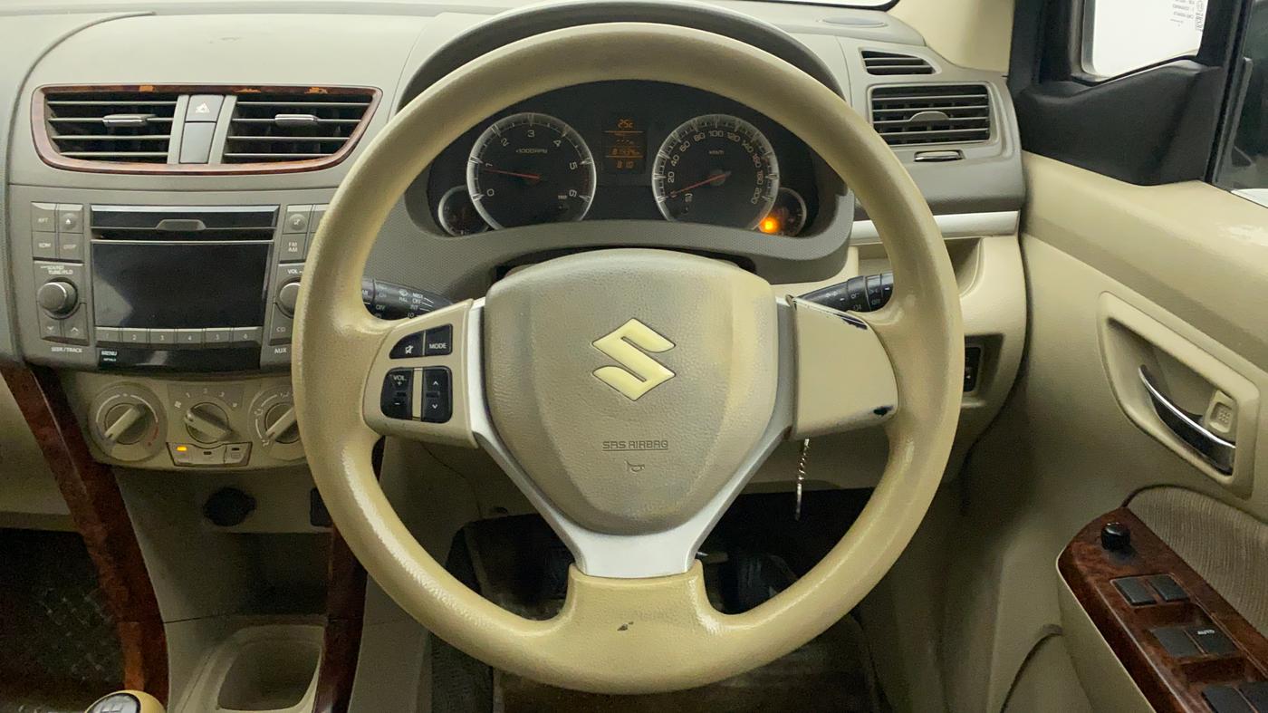 2013 Maruti Ertiga ZDI, Diesel, Manual, 81,548 km, Steering Wheel Close Up