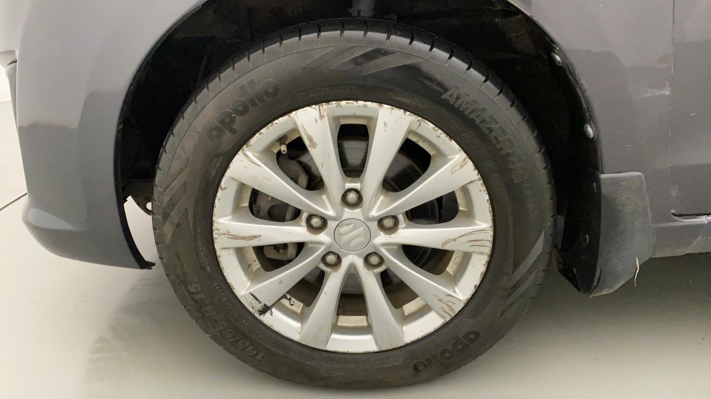 2013 Maruti Ertiga ZDI, Diesel, Manual, 81,548 km, Left Front Wheel