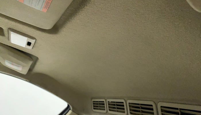 2013 Maruti Ertiga ZDI, Diesel, Manual, 81,548 km, Ceiling - Roof lining minor dirty