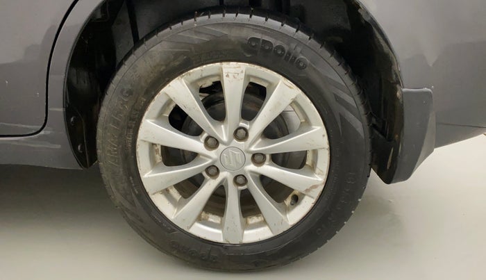 2013 Maruti Ertiga ZDI, Diesel, Manual, 81,548 km, Left Rear Wheel