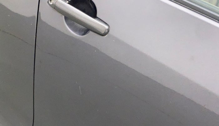 2013 Maruti Ertiga ZDI, Diesel, Manual, 81,548 km, Driver-side door - Slightly dented