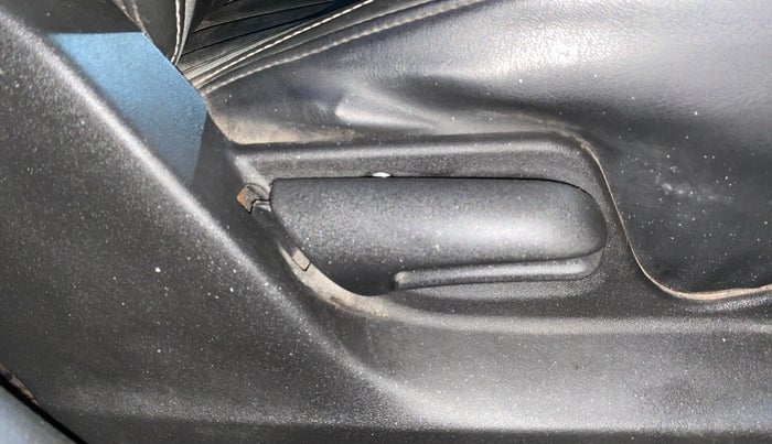 2014 Maruti Swift VXI, Petrol, Manual, 19,872 km, Driver Side Adjustment Panel