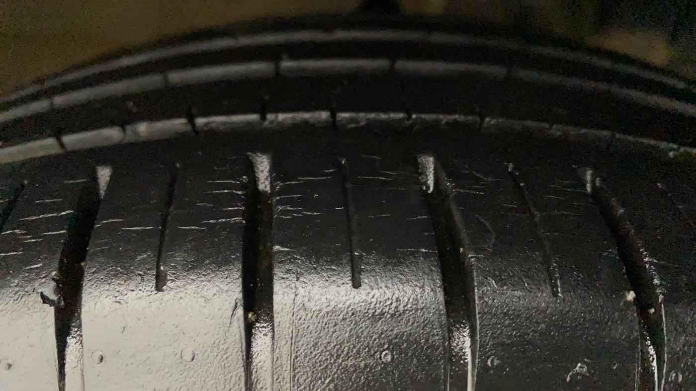 2020 Maruti Baleno ZETA PETROL 1.2, Petrol, Manual, 18,843 km, Right Front Tyre Tread