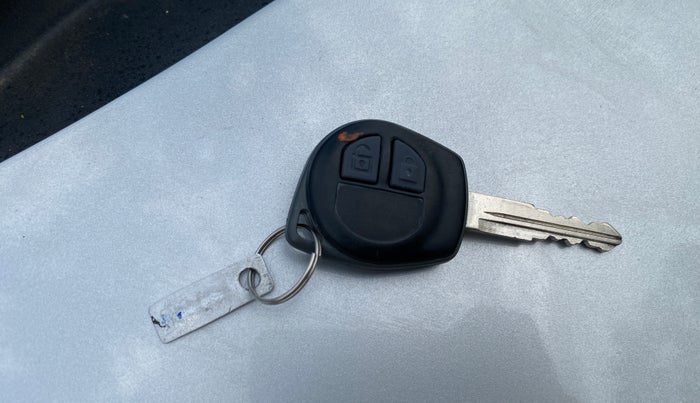 2017 Maruti Wagon R 1.0 VXI AMT, Petrol, Automatic, 79,458 km, Key Close Up