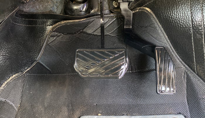 2017 Maruti Wagon R 1.0 VXI AMT, Petrol, Automatic, 79,458 km, Pedals